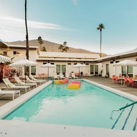 The Wesley Hotel By Avantstay Retro Spacious W Bbq Pool Spa Palm Springs Exterior photo