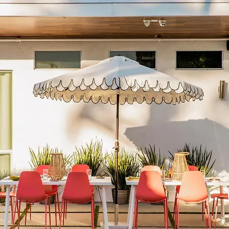 The Wesley Hotel By Avantstay Retro Spacious W Bbq Pool Spa Palm Springs Exterior photo