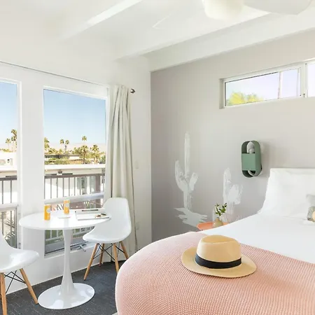 The Wesley Hotel By Avantstay Retro Spacious W Bbq Pool Spa Palm Springs Exterior photo