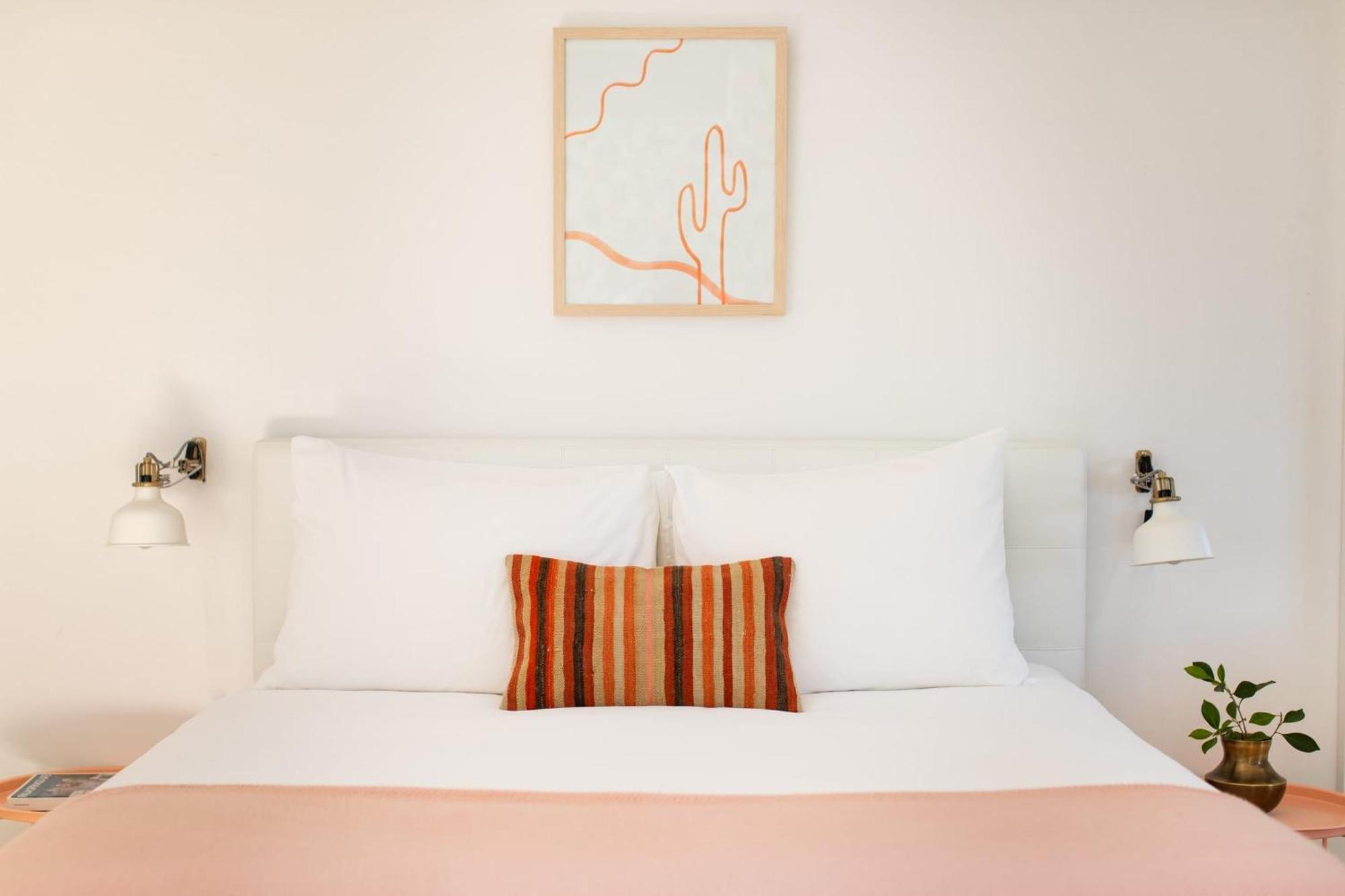 The Wesley Hotel By Avantstay Retro Spacious W Bbq Pool Spa Palm Springs